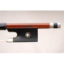 Nikkelmonteret violinbue<br>H.A.Sthr